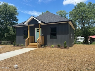 506 W Highland Rd, Johnson City, TN 37604