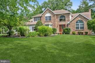 72 Ichabod Crane Ln, Belle Mead, NJ 08502