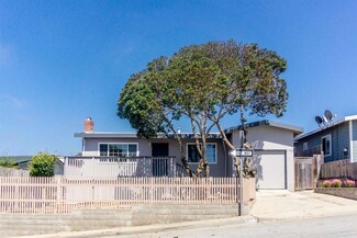 1722 Luzern St, Seaside, CA 93955