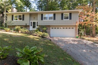 22 Saint Andrews Rd, Arden, NC 28704