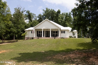 691 Apona St, Diamondhead, MS 39525