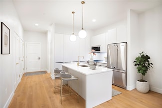 695 Merrick Ave Unit 631, Westbury, NY 11590
