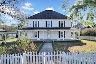 30 1st Ave W, Chatsworth, GA 30705