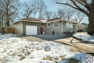 1304 SW Mcalister Ave, Topeka, KS 66604