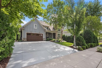 221 George St, Excelsior, MN 55331
