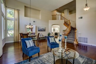 5105 Palmera Dr, Oceanside, CA 92056