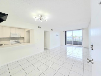 8231 NW 8th St Unit 2502, Miami, FL 33126