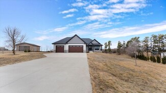 24035 Scarlet Oak Ct, Richmond, MN 56368