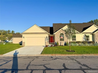 5389 Swan Dr, Burton, MI 48509