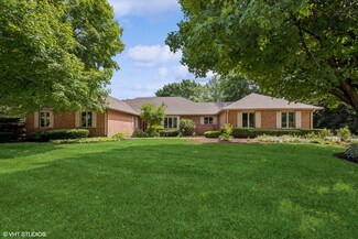 10 N Highview Cir, Hawthorn Woods, IL 60047