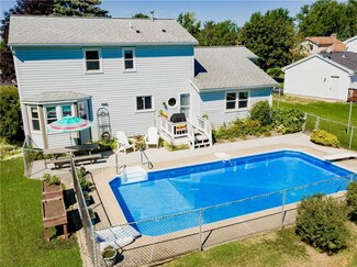 11 Albano Dr, Hilton, NY 14468