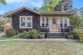 707 W King St, Owosso, MI 48867