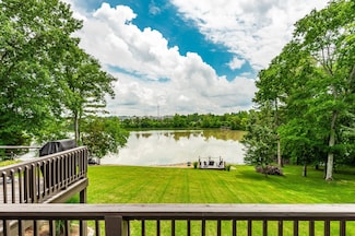 1068 Lakeland Dr, Gallatin, TN 37066