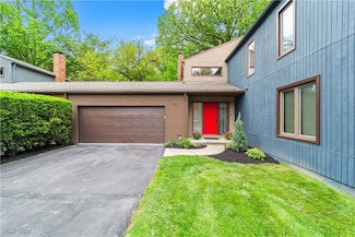 42 Oakshore Dr Unit 42, Cleveland, OH 44108