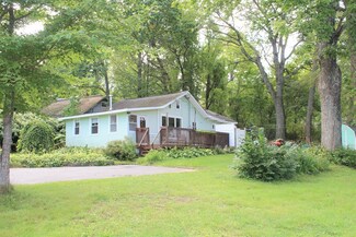 16 Lake Shore Dr, Wales, MA 01081