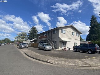 299 B St, Creswell, OR 97426
