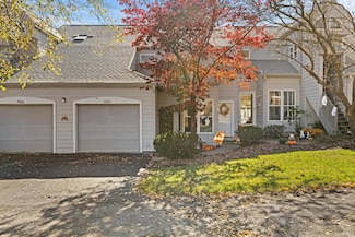 9676 S Bay Pointe Dr Unit 79, Bloomington, IN 47401