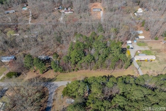 43 Sycamore Dr, Macon, NC 27551