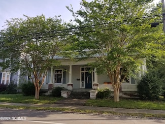 620 W 2nd St, Washington, NC 27889