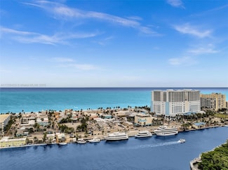 1318 N Ocean Dr, Hollywood, FL 33019