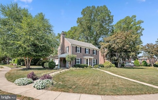 300 Shelbourne Rd, Havertown, PA 19083
