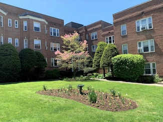 70 Strawberry Hill Ave Unit 5GR4, Stamford, CT 06902
