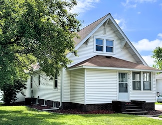 219 S 1st St, Ogden, IA 50212