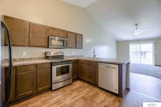 2644 W Timber Lake Dr, Lincoln, NE 68522