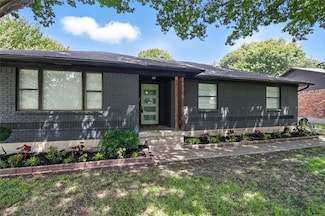 8315 Banquo Dr, Dallas, TX 75228
