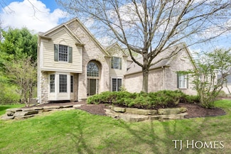2383 Arbor Tree Ct SE, Grand Rapids, MI 49546