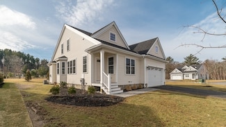 12 Dow Brook Cir, Ipswich, MA 01938