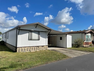 474 Lake Henry Cir, Winter Haven, FL 33881