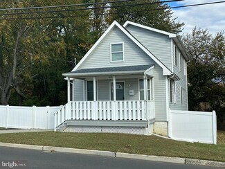 165 Hall Ave, Bellmawr, NJ 08031