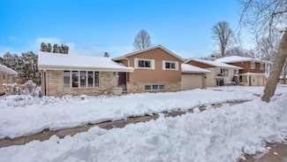 2324 Silver Leaf Ln, Sheboygan, WI 53083