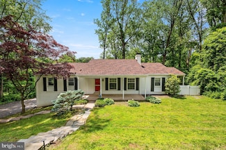 70 Wendy Ln, Glen Mills, PA 19342