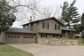 2944 Hickory Ct, Manhattan, KS 66503