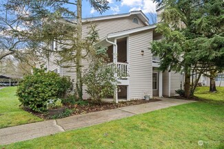 19230 Forest Park Dr NE Unit H128, Lake Forest Park, WA 98155