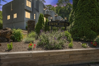 11 Cedar Ct Unit C, East Haven, CT 06513
