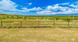 197 Scenic Dr, Coleman, TX 76834