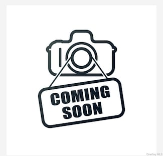 143 Blacksmith Rd E, Levittown, NY 11756