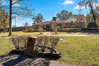 1720 Greenhollow Ln, Mount Pleasant, TX 75455