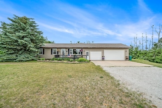 899 S Summitview Dr, Gaylord, MI 49735