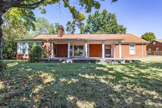 1101 W 7th St N, Morristown, TN 37814