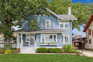 541 43rd St, Des Moines, IA 50312