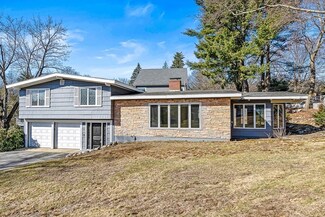 15 Wincrest Dr, Winchester, MA 01890