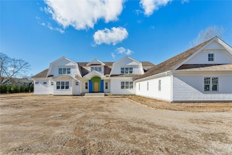 5 Michaels Way, Westhampton Beach, NY 11978