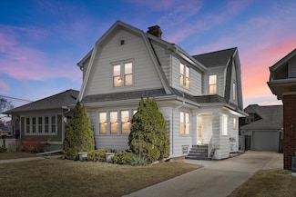 2707 N Main St, Racine, WI 53402