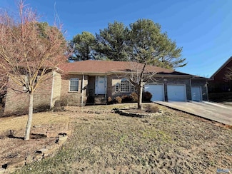 215 Turtle Creek Dr, Huntsville, AL 35806