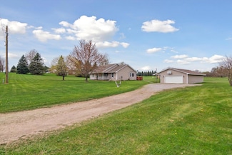 7996 Cain Rd, Jackson, MI 49201