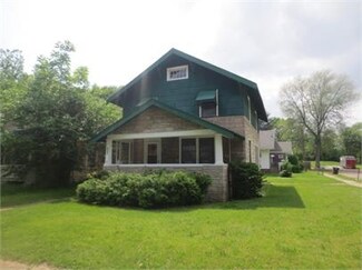 925 Lawndale Ave, South Bend, IN 46628